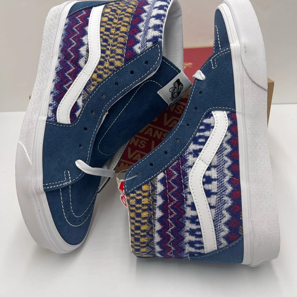 Vans WMNS Sk8-Hi
Fair Isle Biue/Multi Sneakers
VN0A705NBER - Picture 13 of 16